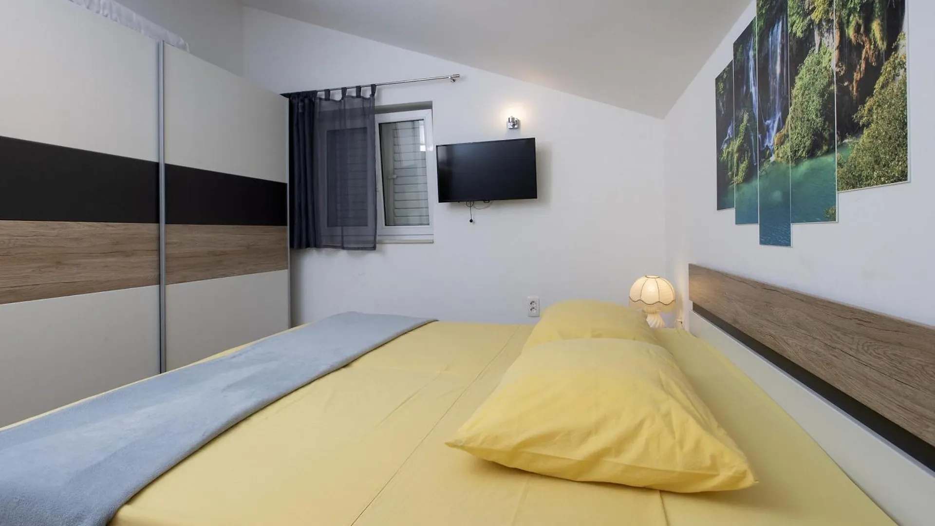 Apartment Mia Σπλιτ